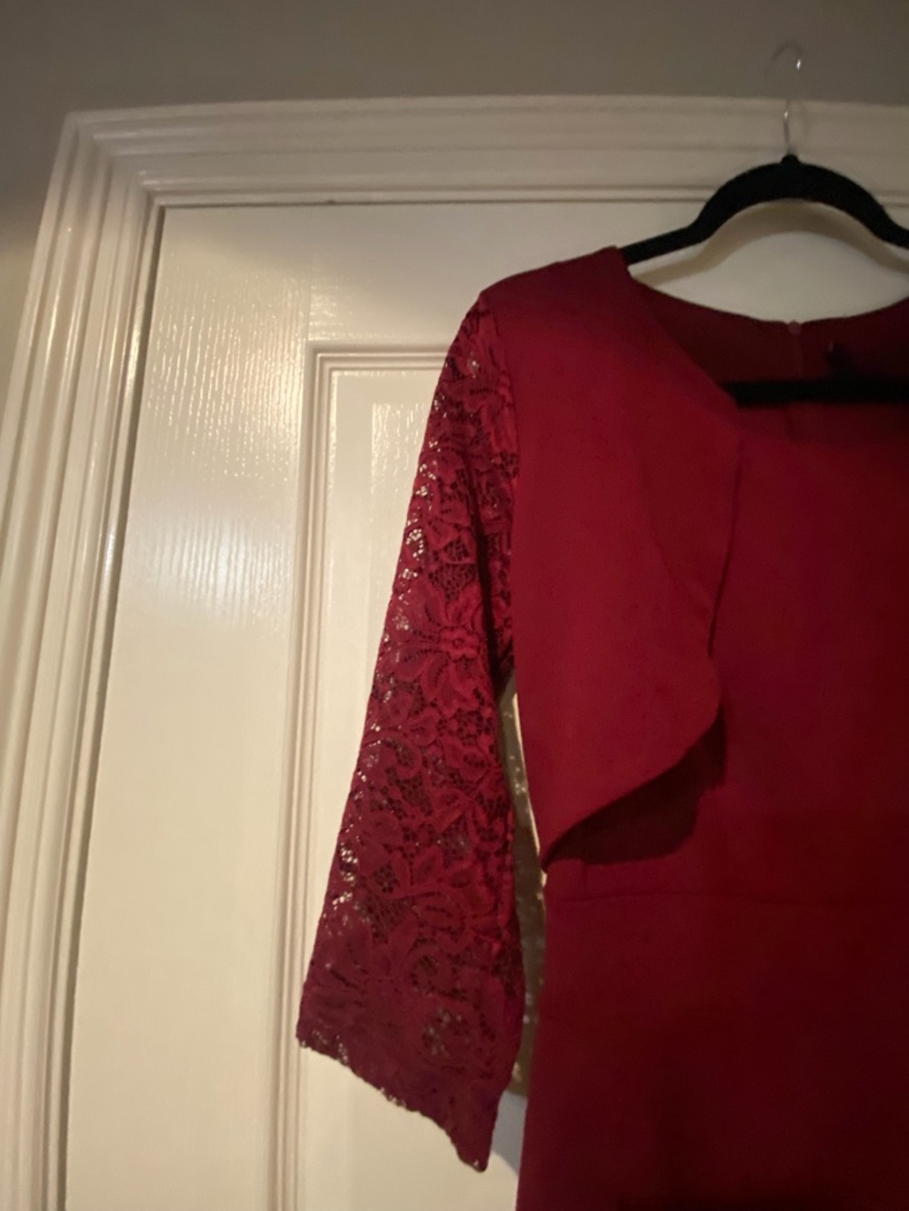 Elegant Red Lace Sleeve Women’s Dress